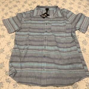 Art class Boy’s Blue, Gray, White striped Button down shirt. NEW Size XXL 16-18